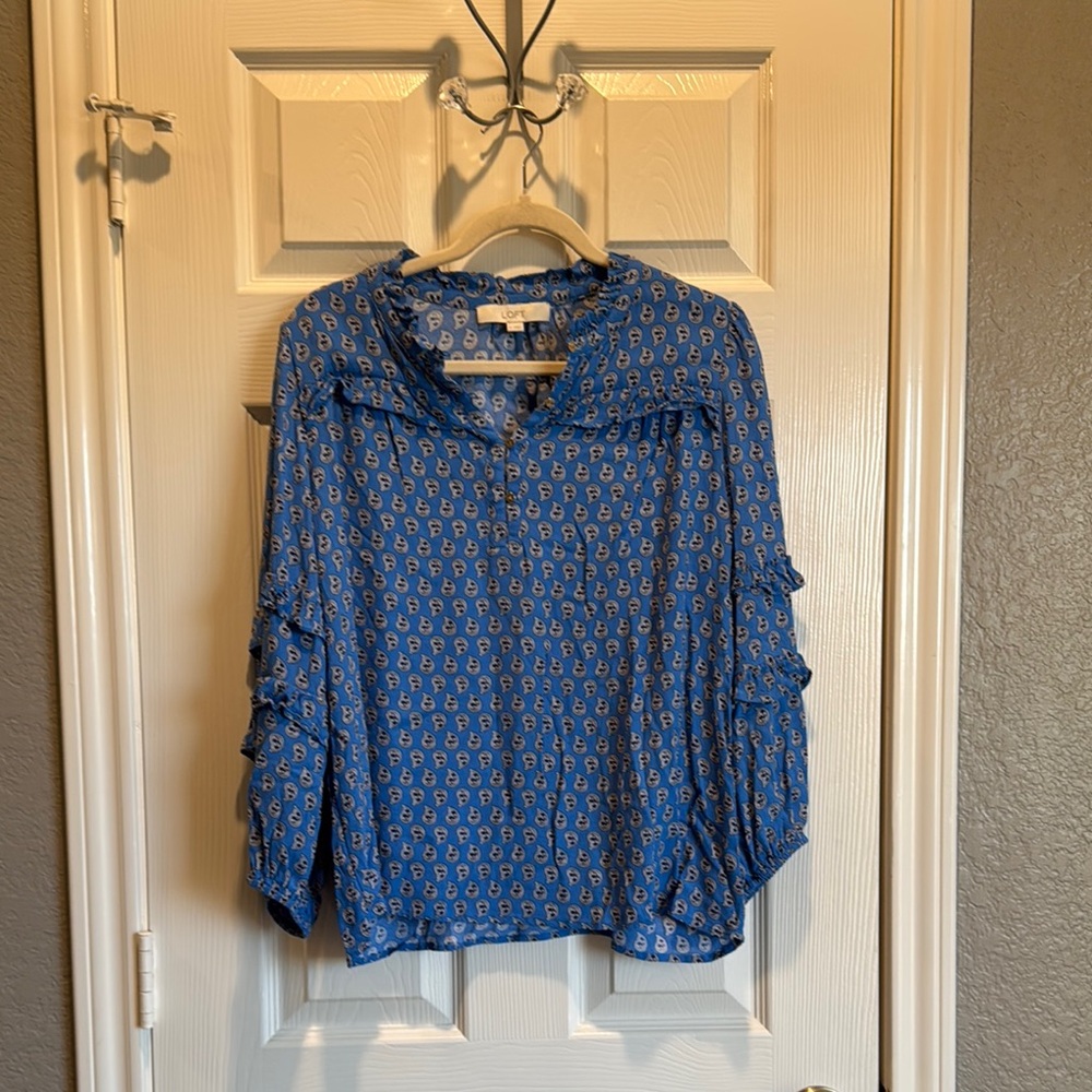 LOFT Blue Patterned Women's Top